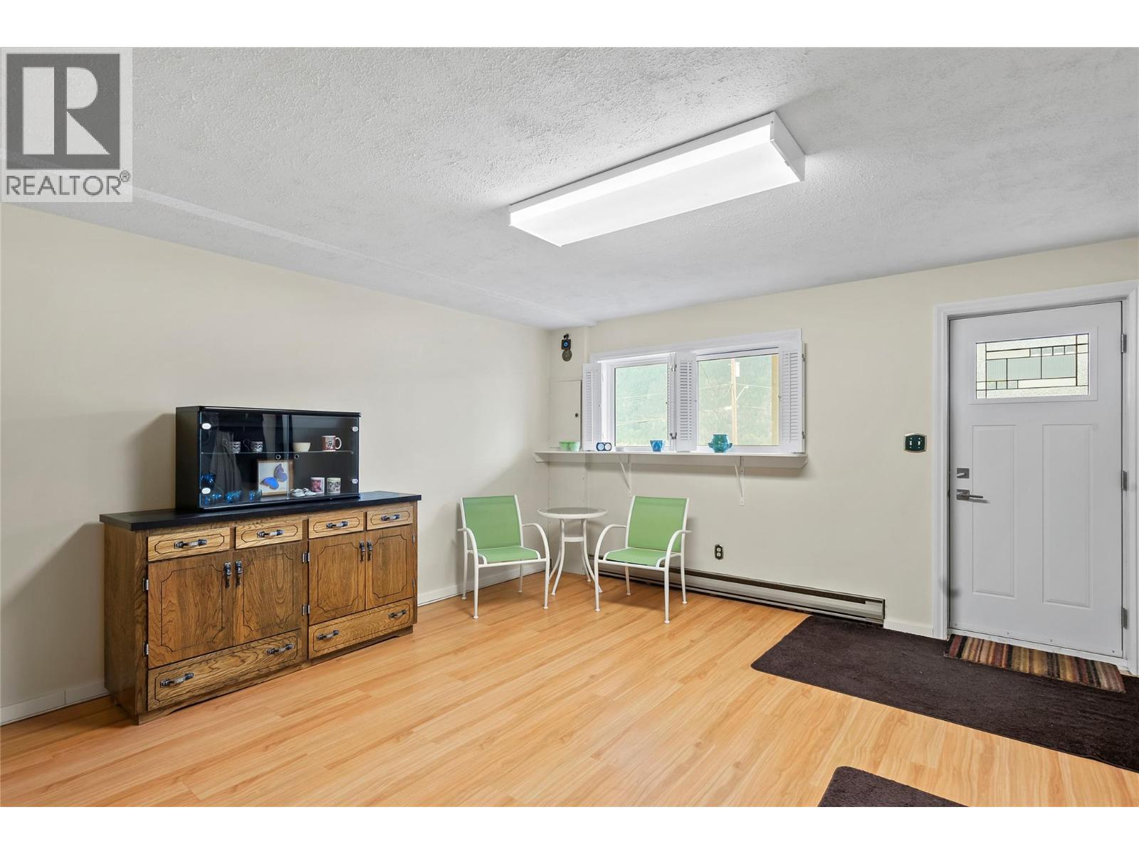 1225 Bay Drive, Chase