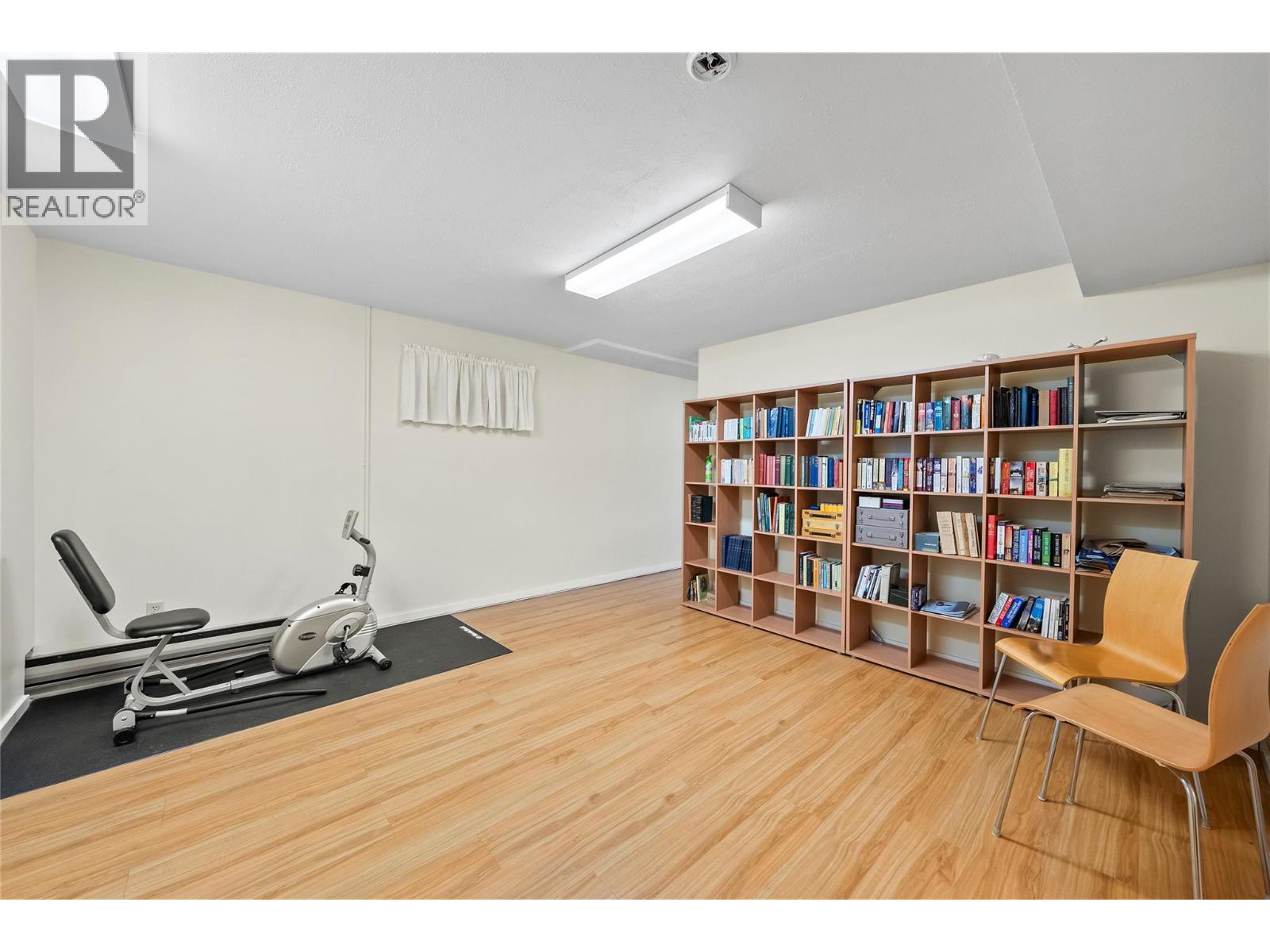 1225 Bay Drive, Chase