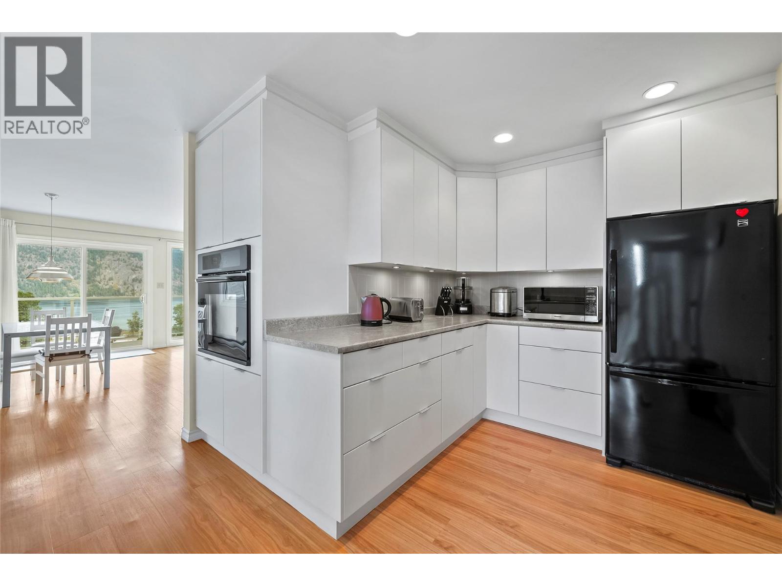 1225 Bay Drive, Chase