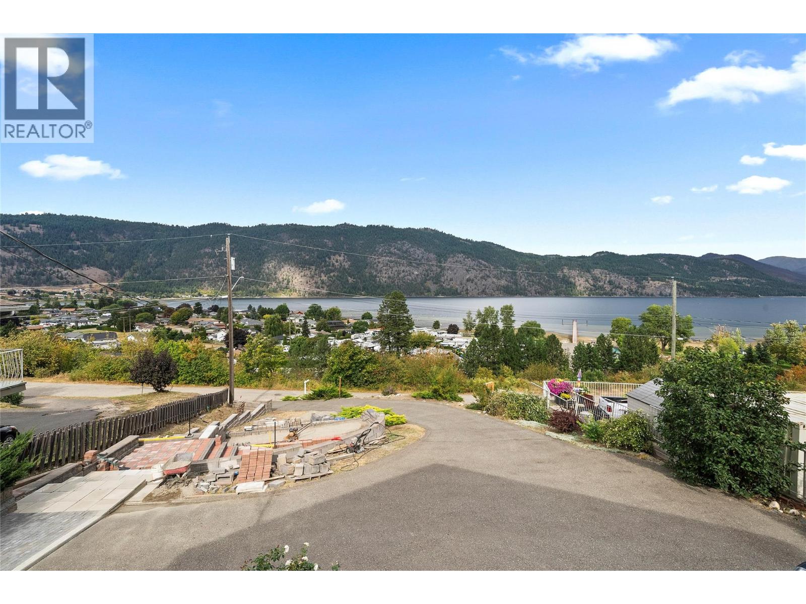 1225 Bay Drive, Chase