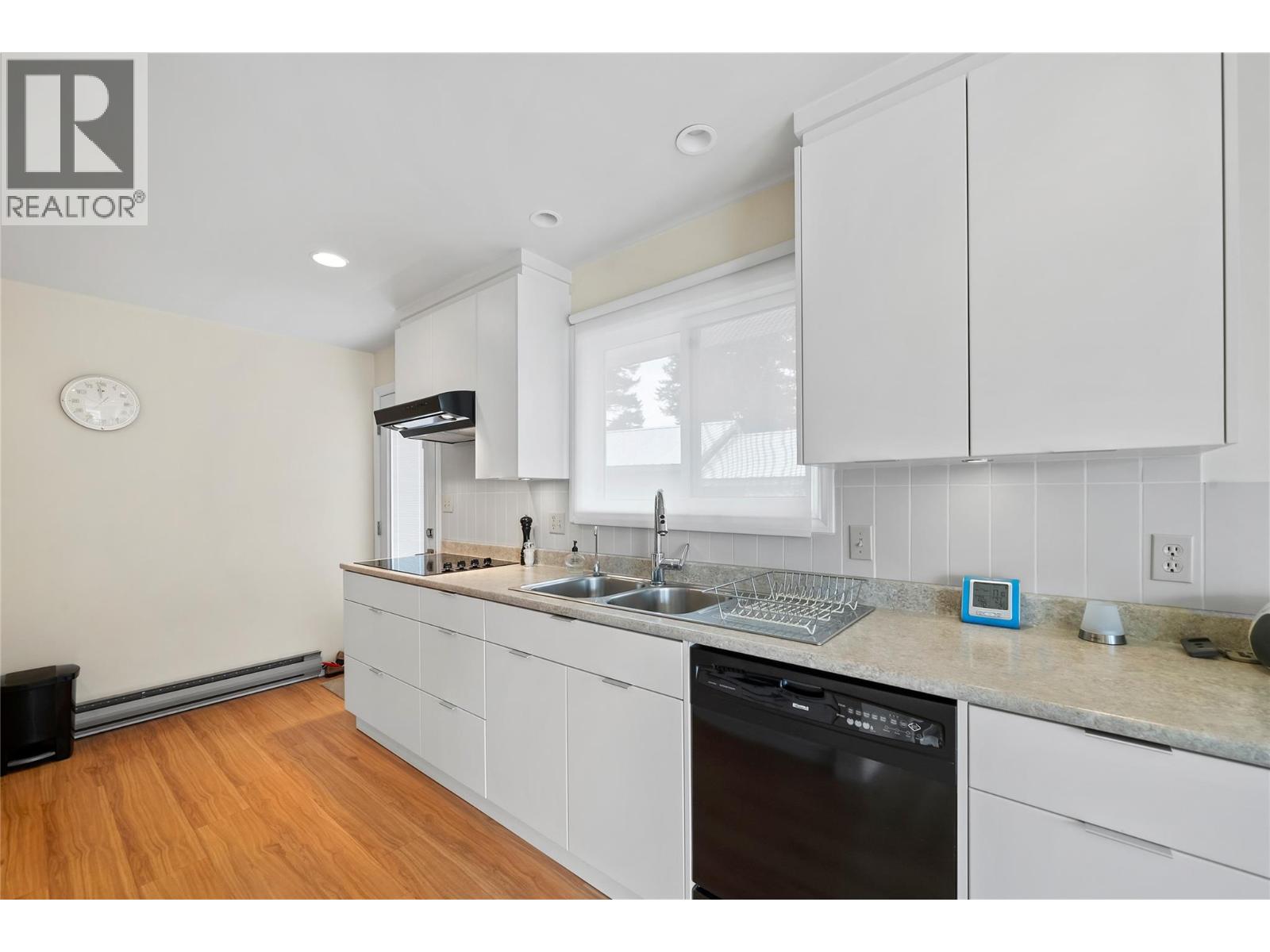 1225 Bay Drive, Chase