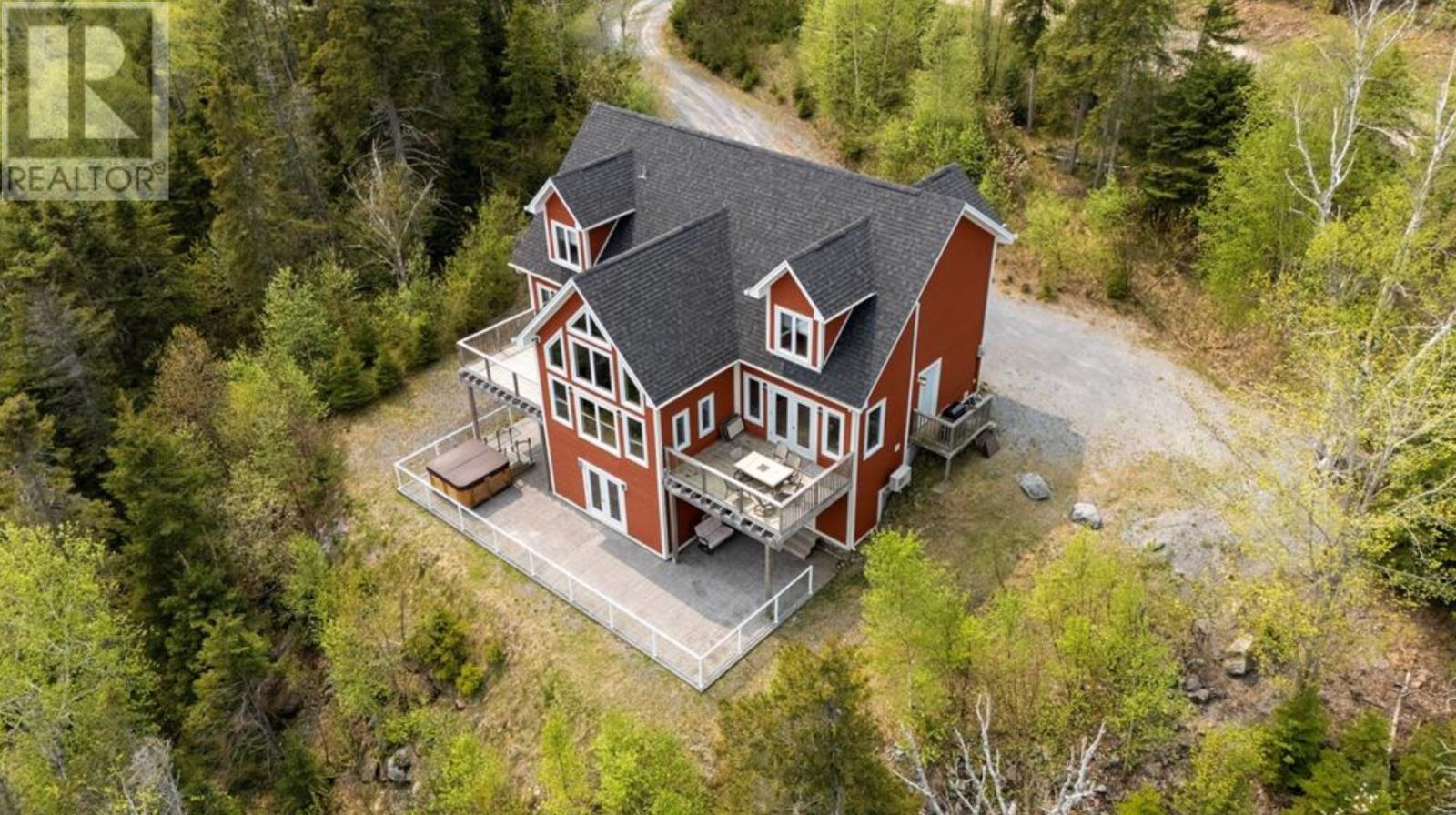 60 Lakeview Drive - 2