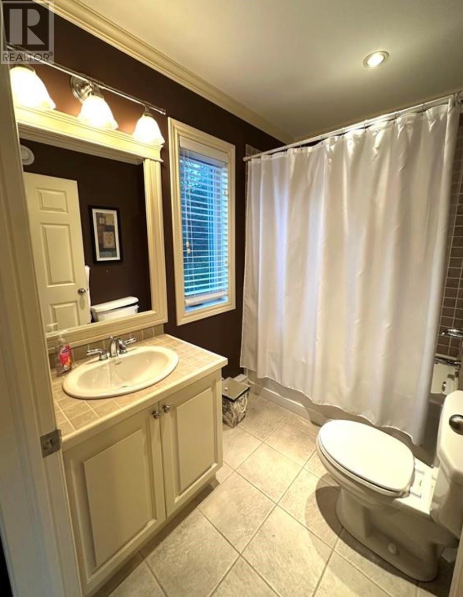 60 Lakeview Drive - 21