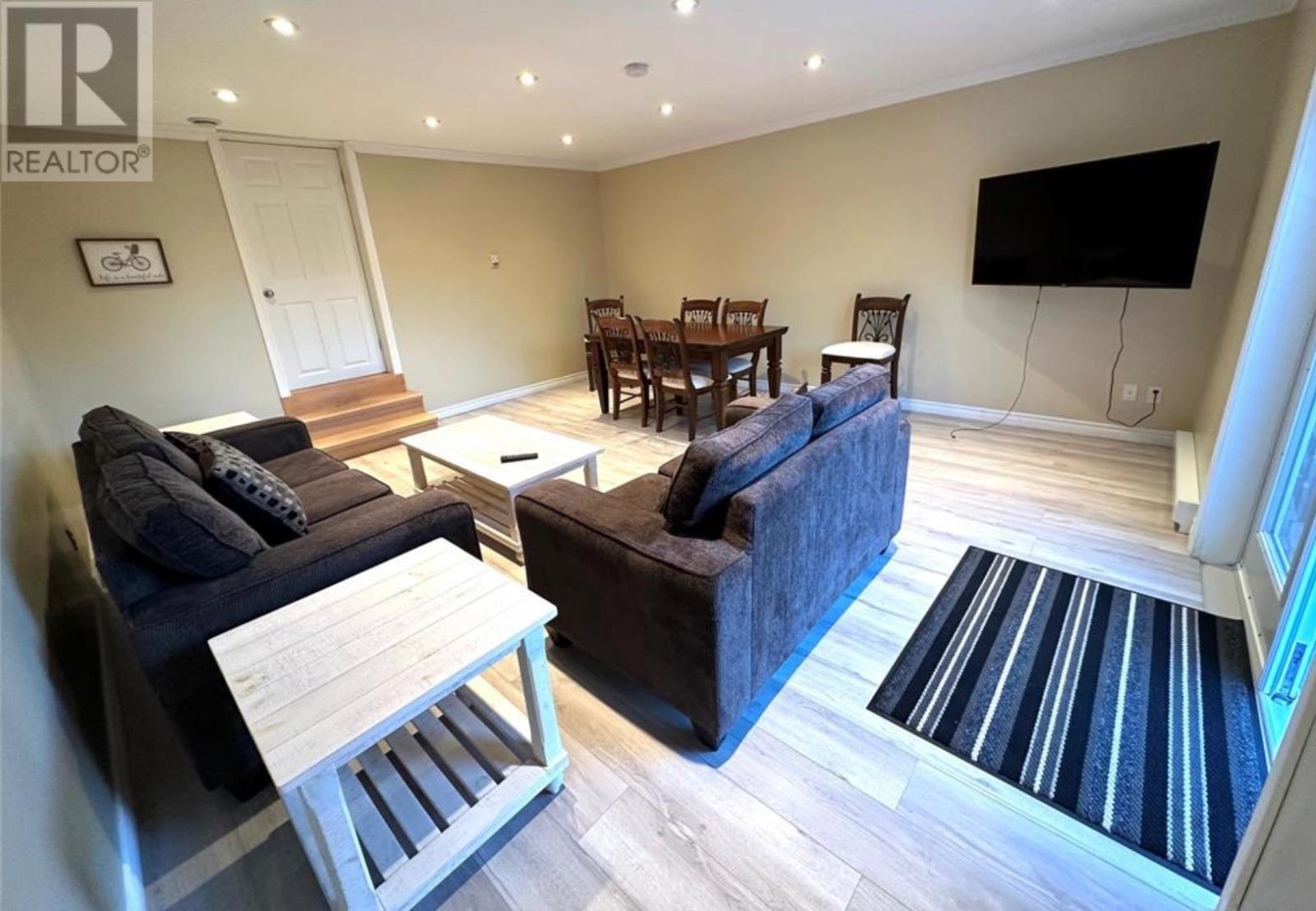 60 Lakeview Drive - 29