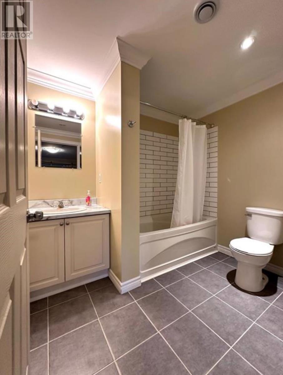 60 Lakeview Drive - 32