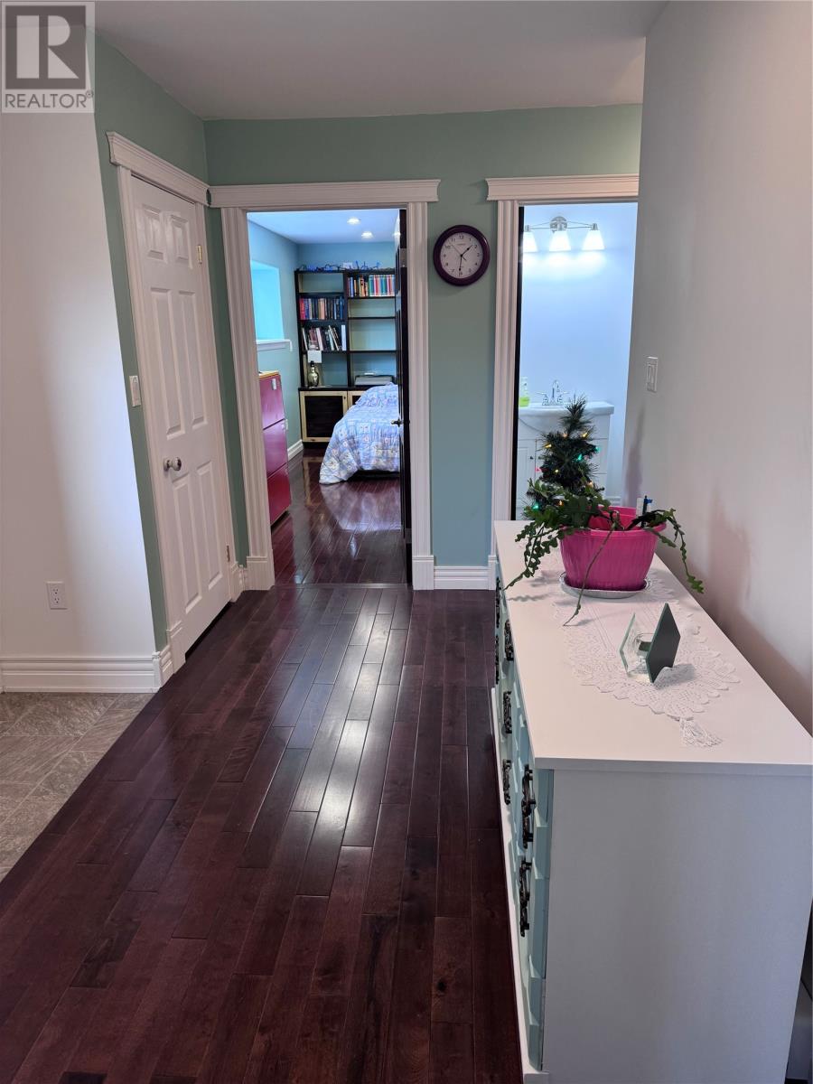 401A Main Street N - Image 37