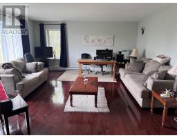 401A Main Street North thumbnail 16