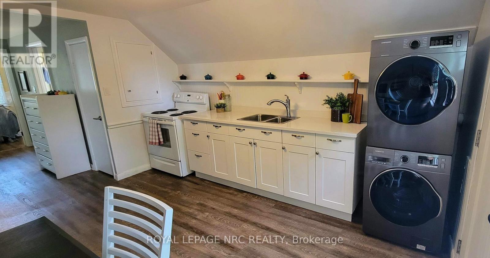 243 Derby Unit UPPER photo 3