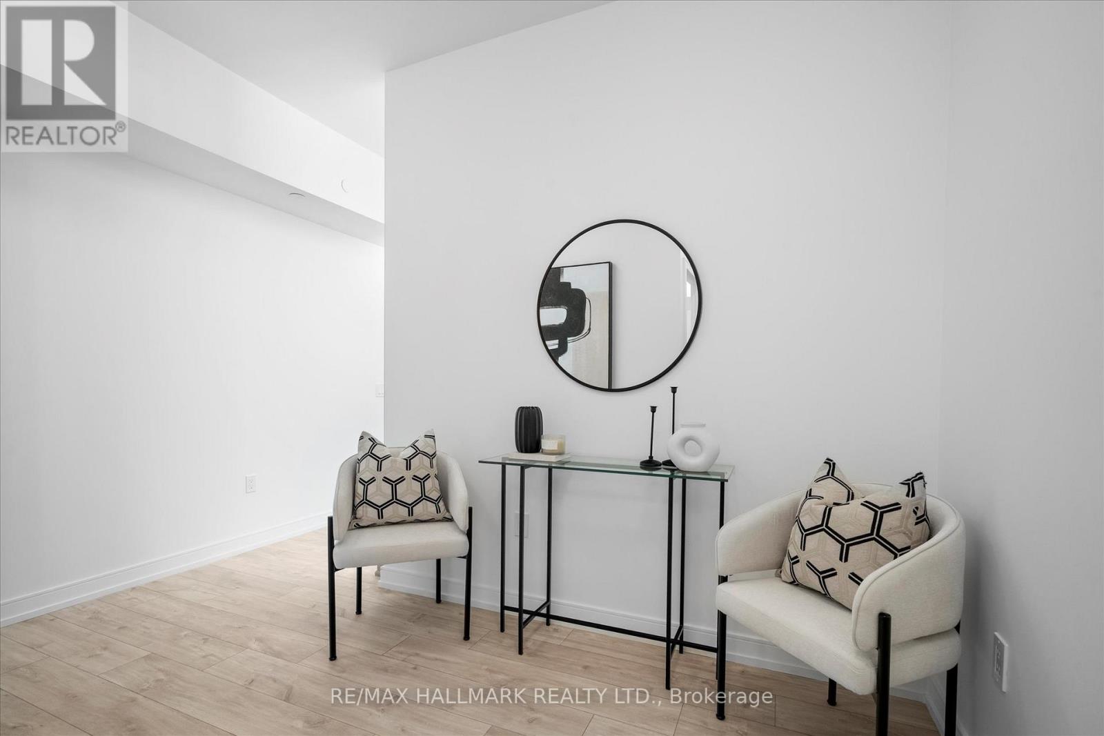 #3 170 CLONMORE AVENUE - 24