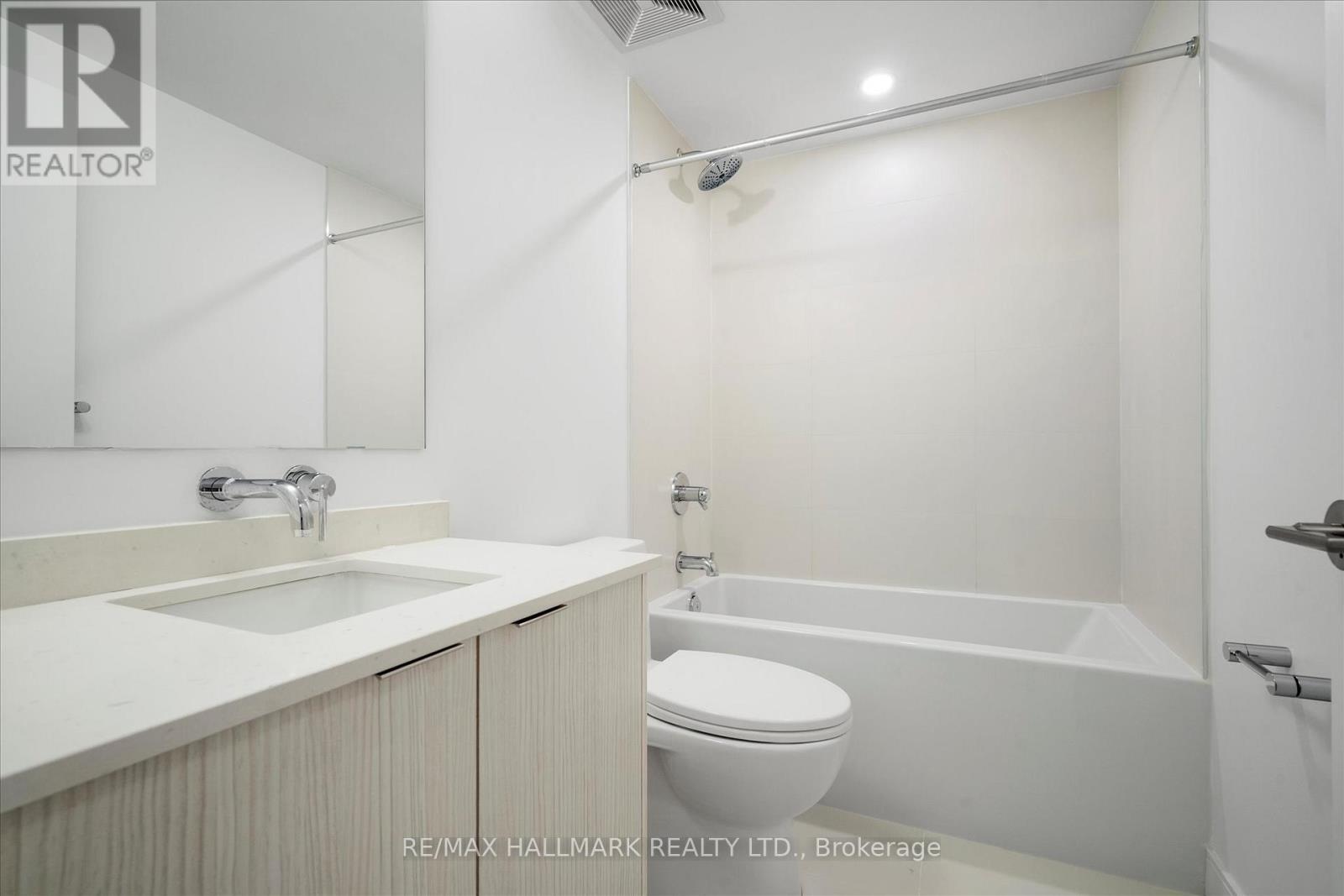 #3 170 CLONMORE AVENUE - 35