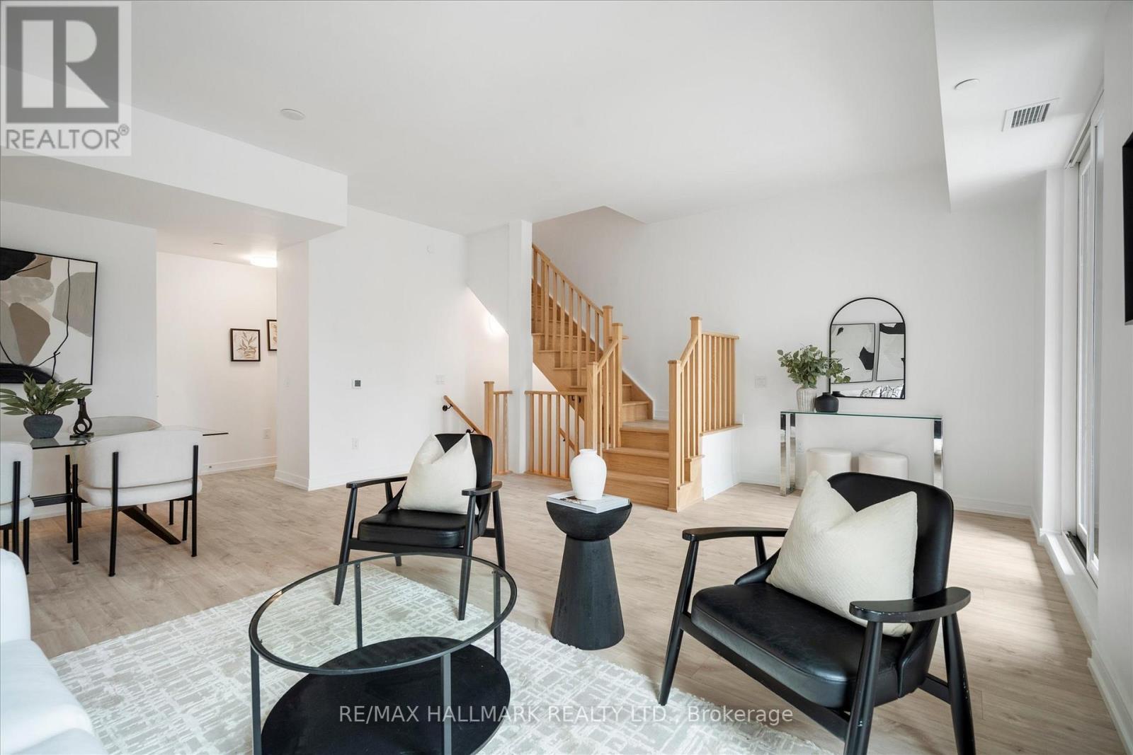 #3 170 CLONMORE AVENUE - 9