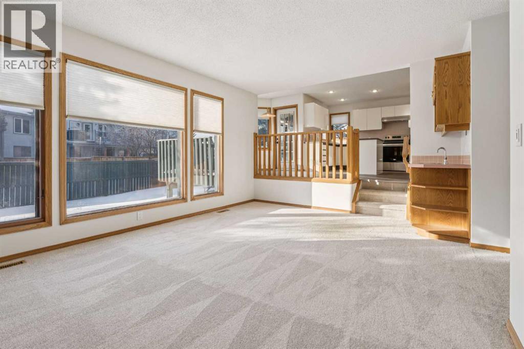 Single Family House for Sale in  Edgebrook Road NW Edgemont Calgary 