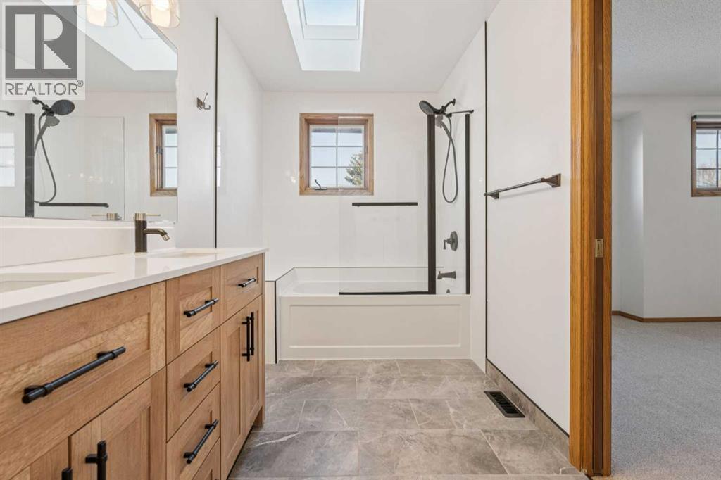 Single Family House for Sale in  Edgebrook Road NW Edgemont Calgary 