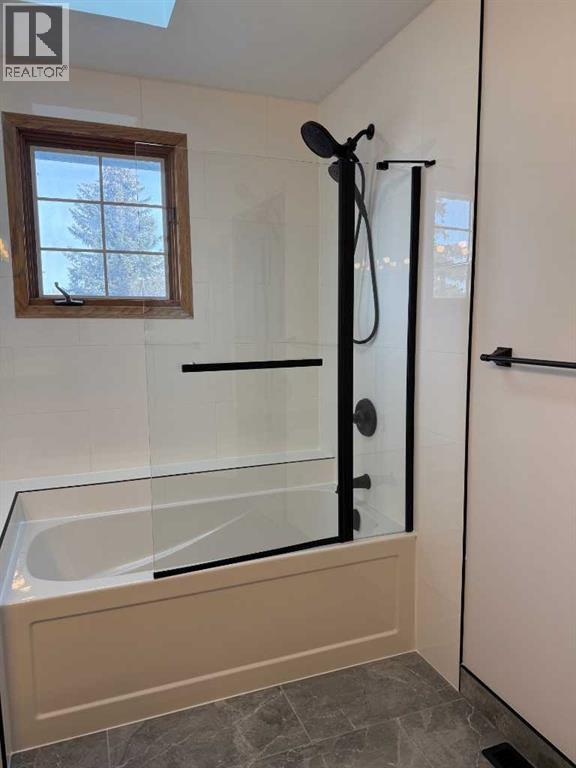 Single Family House for Sale in  Edgebrook Road NW Edgemont Calgary 