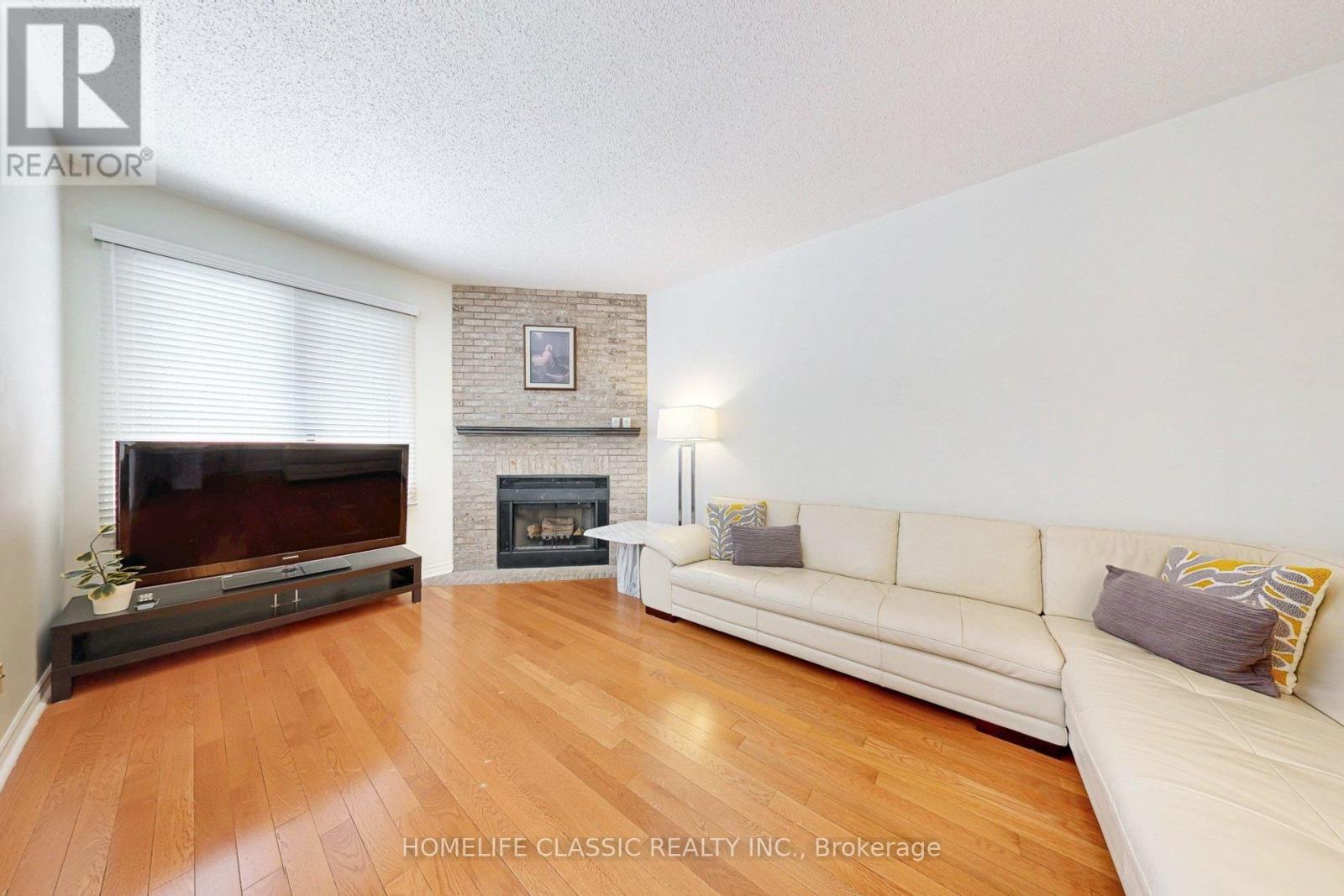 50 OAKHURST DRIVE - 14