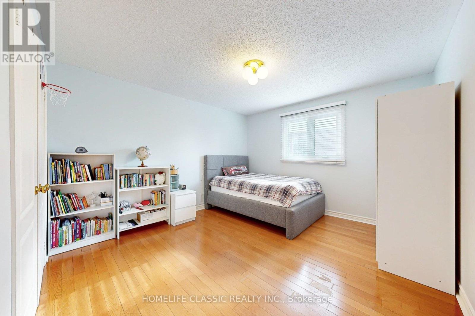 50 OAKHURST DRIVE - 21