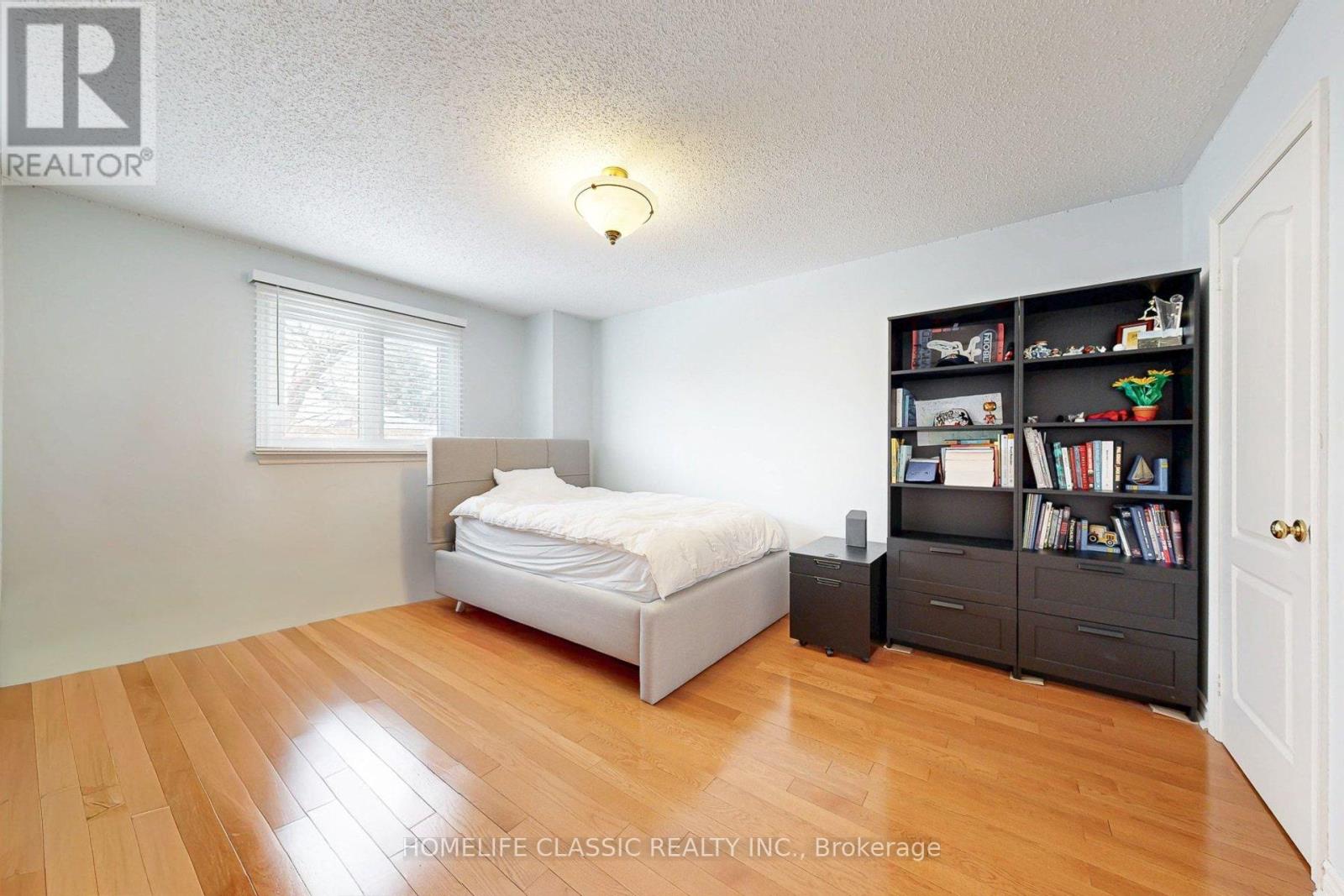 50 OAKHURST DRIVE - 26