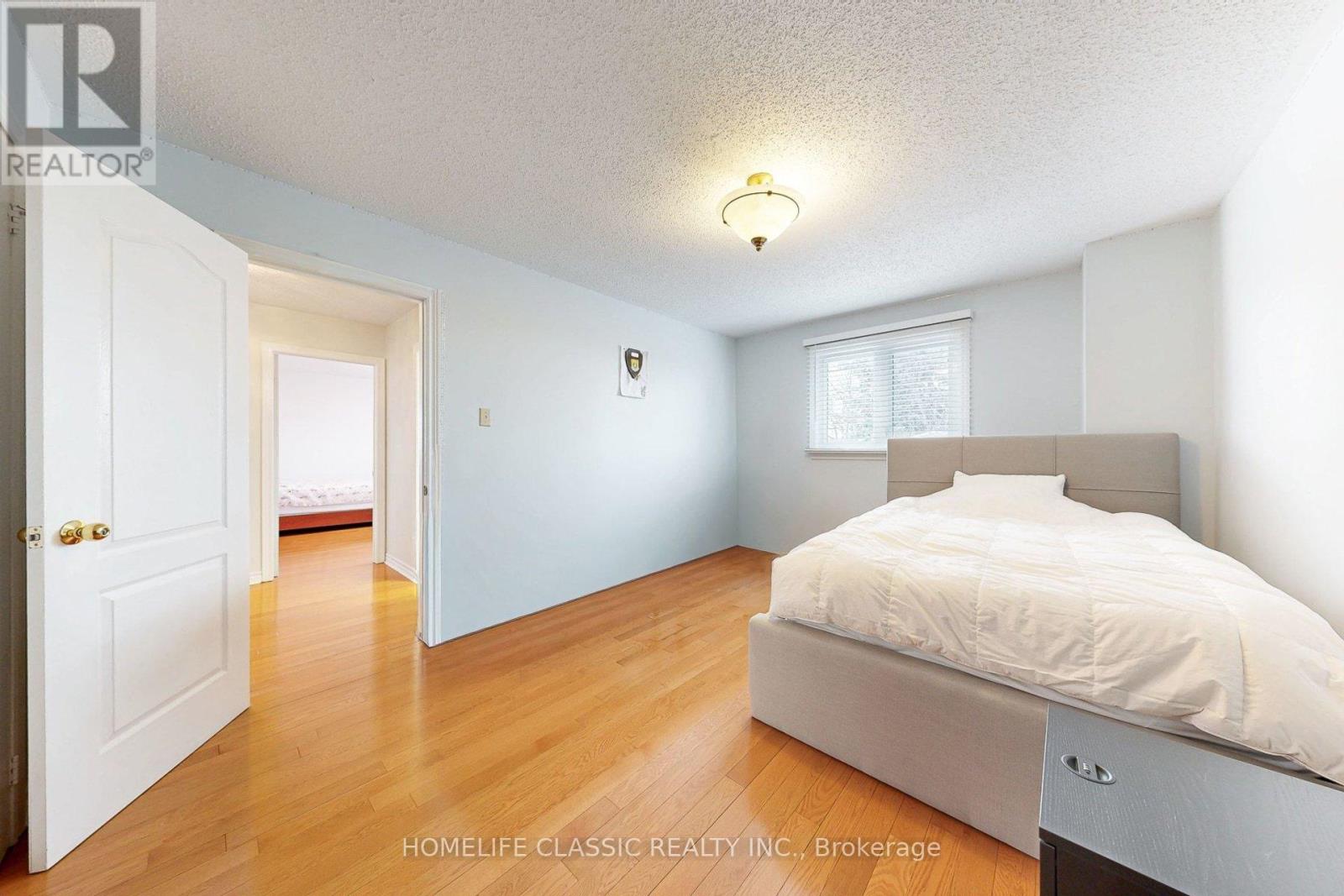 50 OAKHURST DRIVE - 27