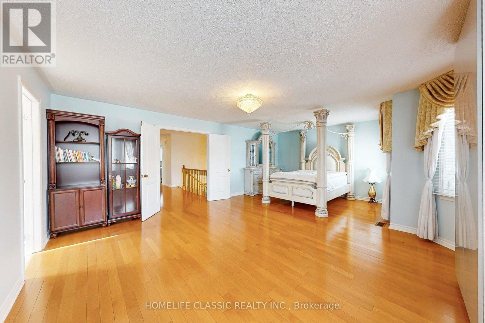 50 OAKHURST DRIVE - 31