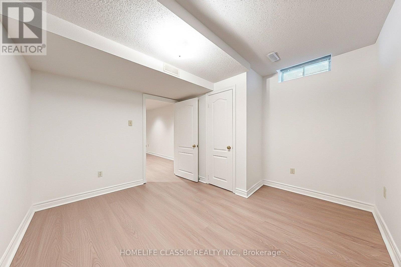 50 OAKHURST DRIVE - 39