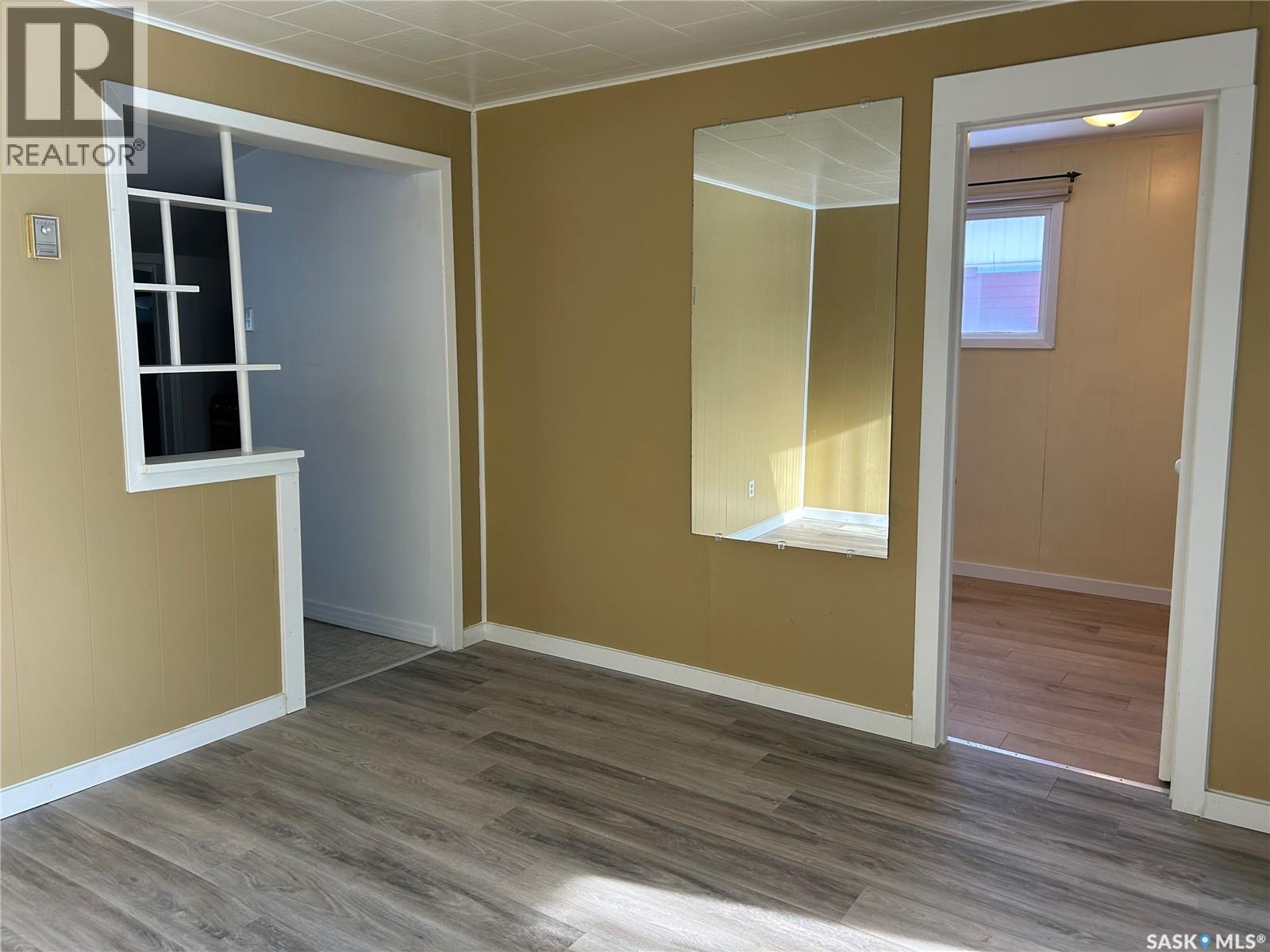 605 2nd STREET - Photo 5 of 20, Estevan, Saskatchewan