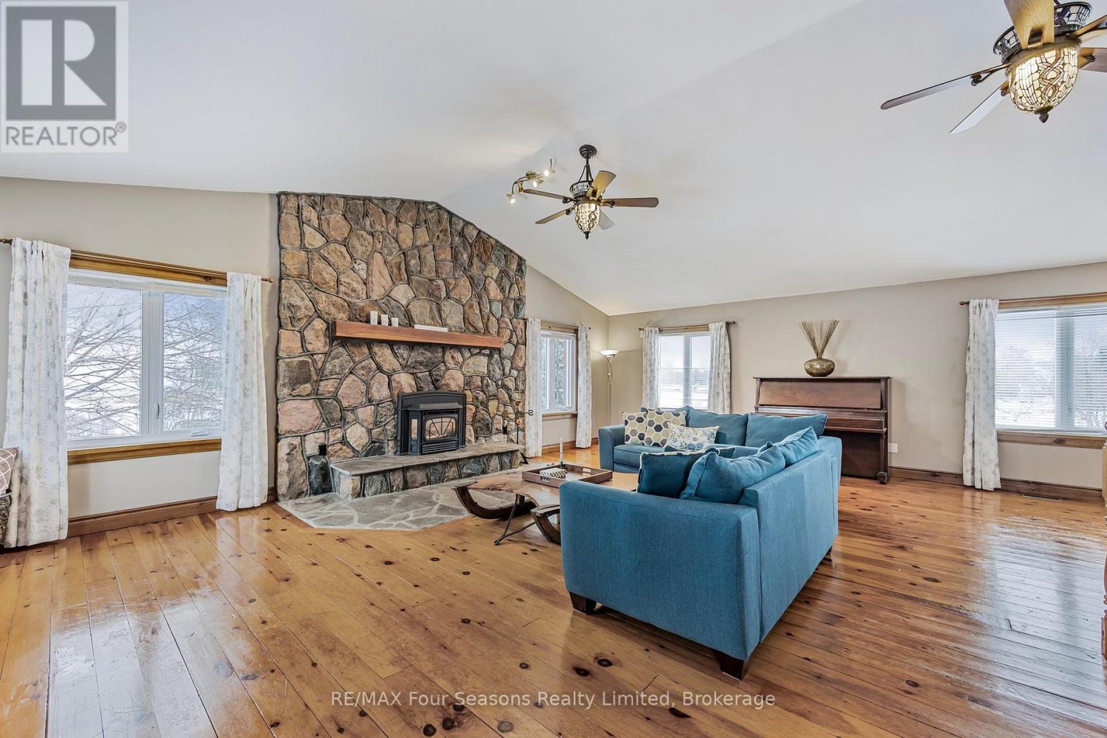 3 SYDENHAM TRAIL E, Clearview, Ontario, L0M1H0 — Photo 38