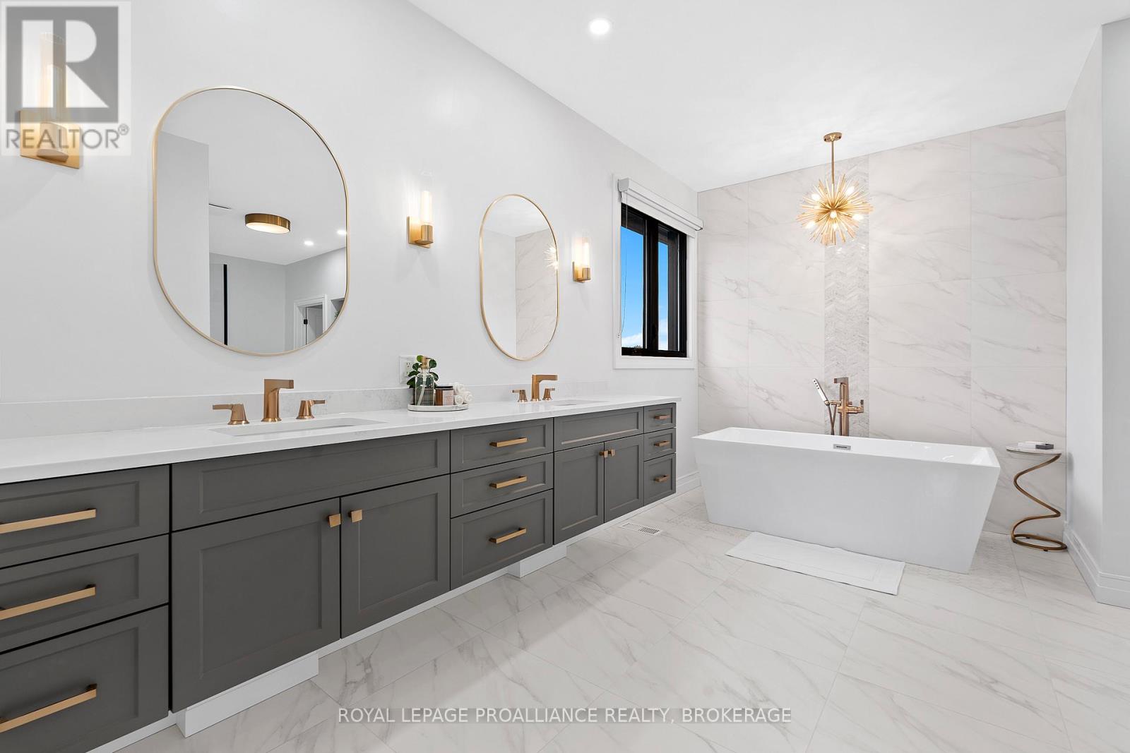 832 WINDERMERE DRIVE - 27