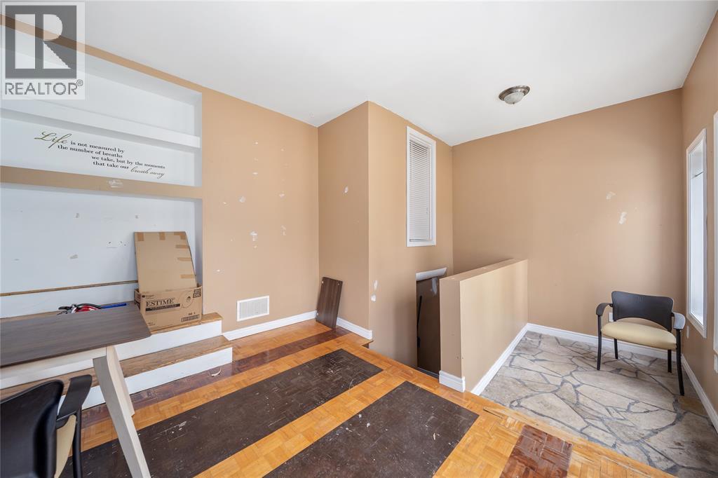 169 CHRISTINA STREET South - 26