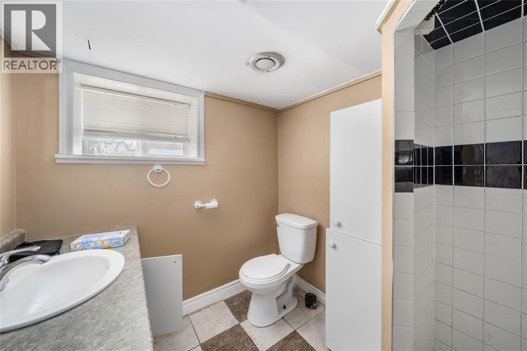 169 CHRISTINA STREET South - 35