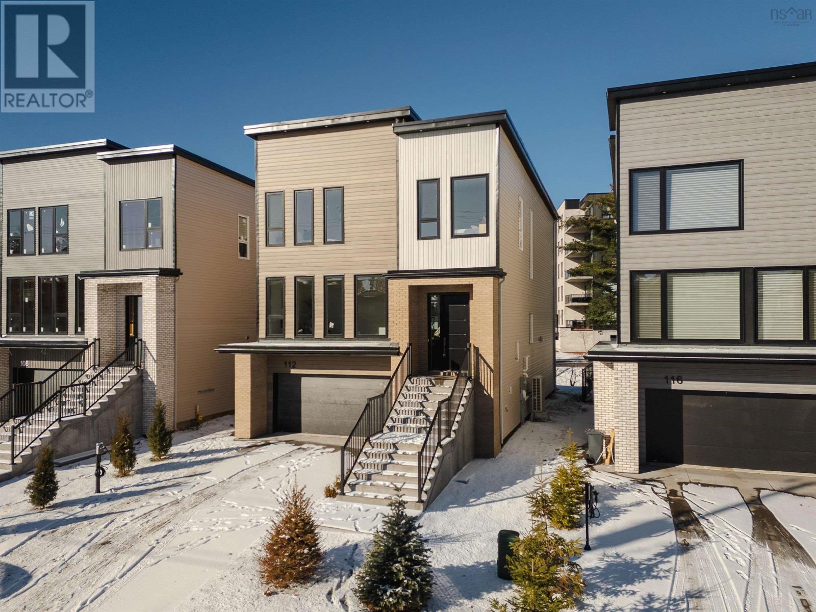 Property 2 of 48 of 112 Samaa Court