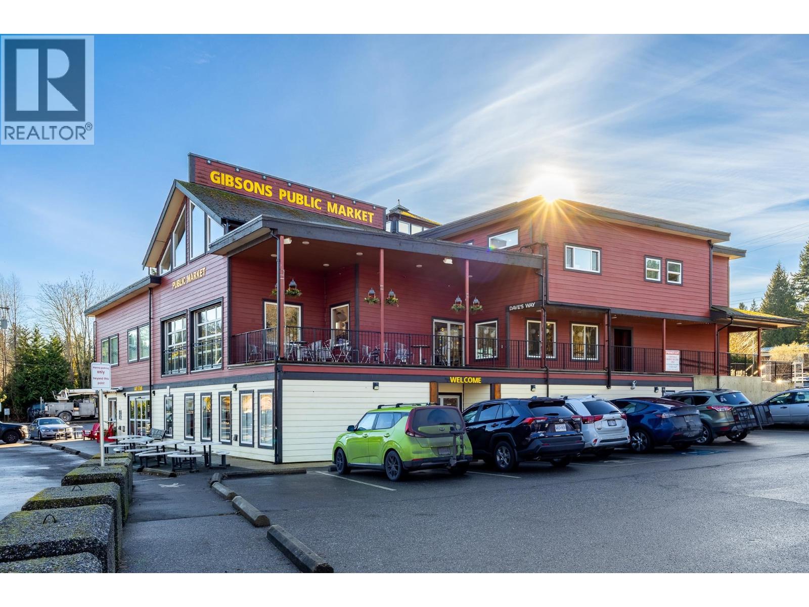 636 BAY ROAD, Gibsons