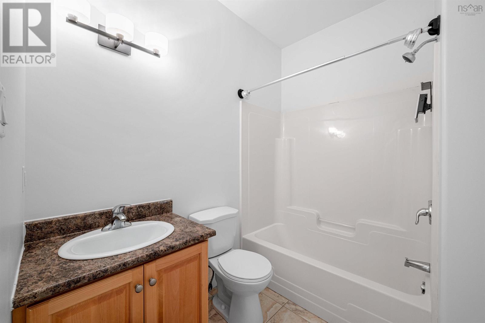 Property 24 of 40 of 139 Carnoustie Drive