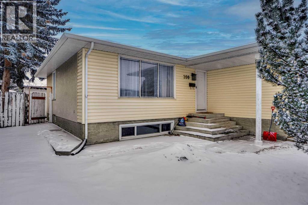 Single Family House Bungalow for Sale in  Penbrooke Close SE Penbrooke Meadows Calgary 