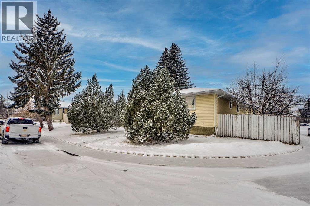 Single Family House Bungalow for Sale in  Penbrooke Close SE Penbrooke Meadows Calgary 