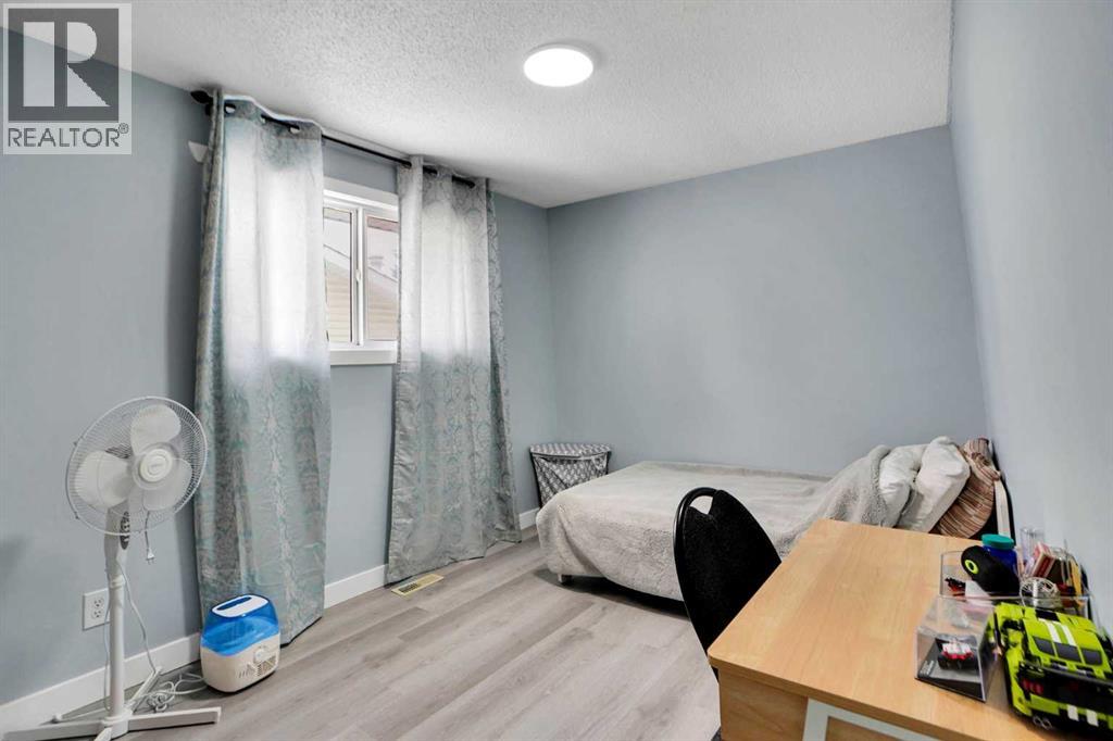 Single Family House Bungalow for Sale in  Penbrooke Close SE Penbrooke Meadows Calgary 