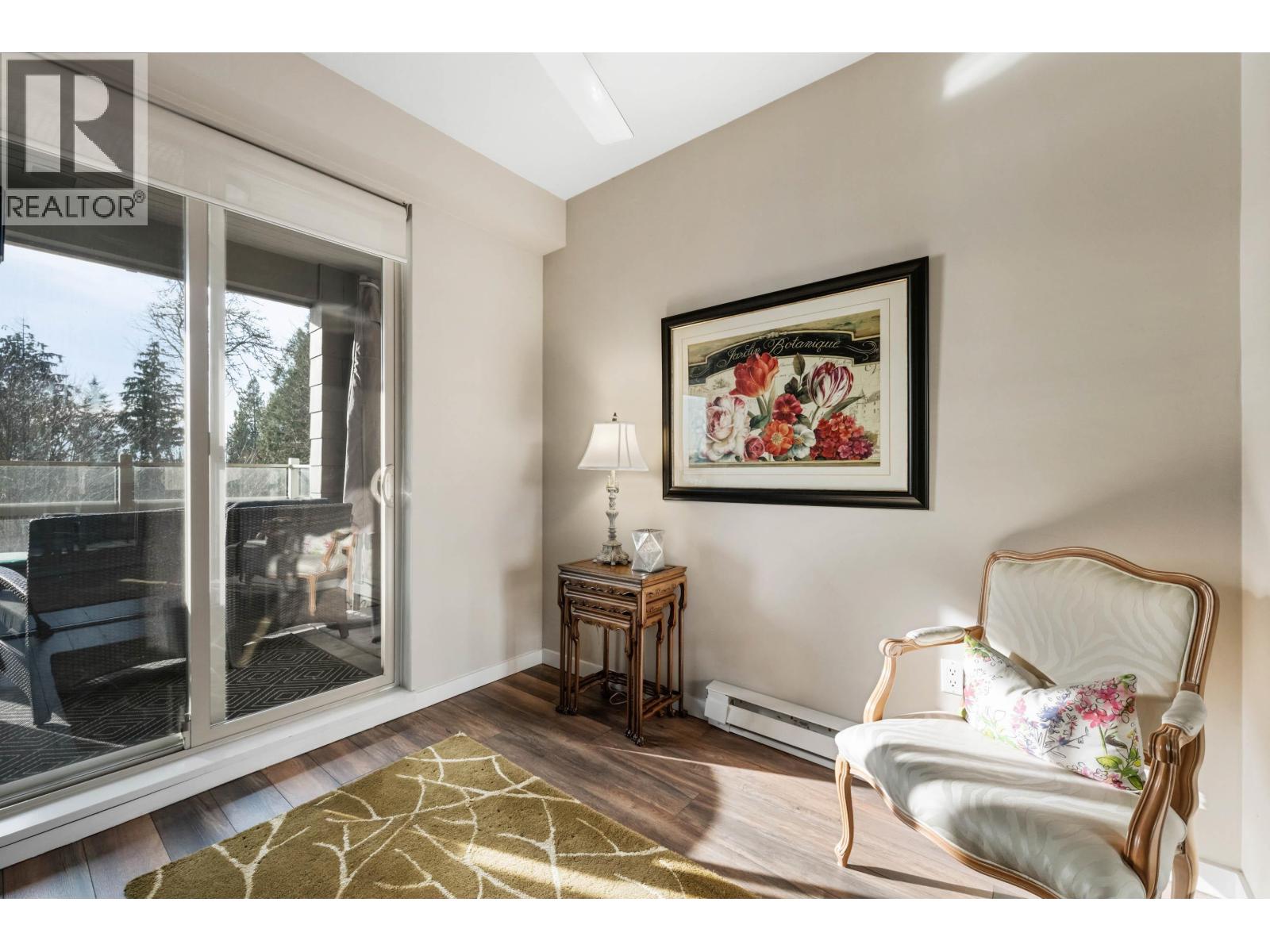 209 560 RAVENWOODS DRIVE, North Vancouver