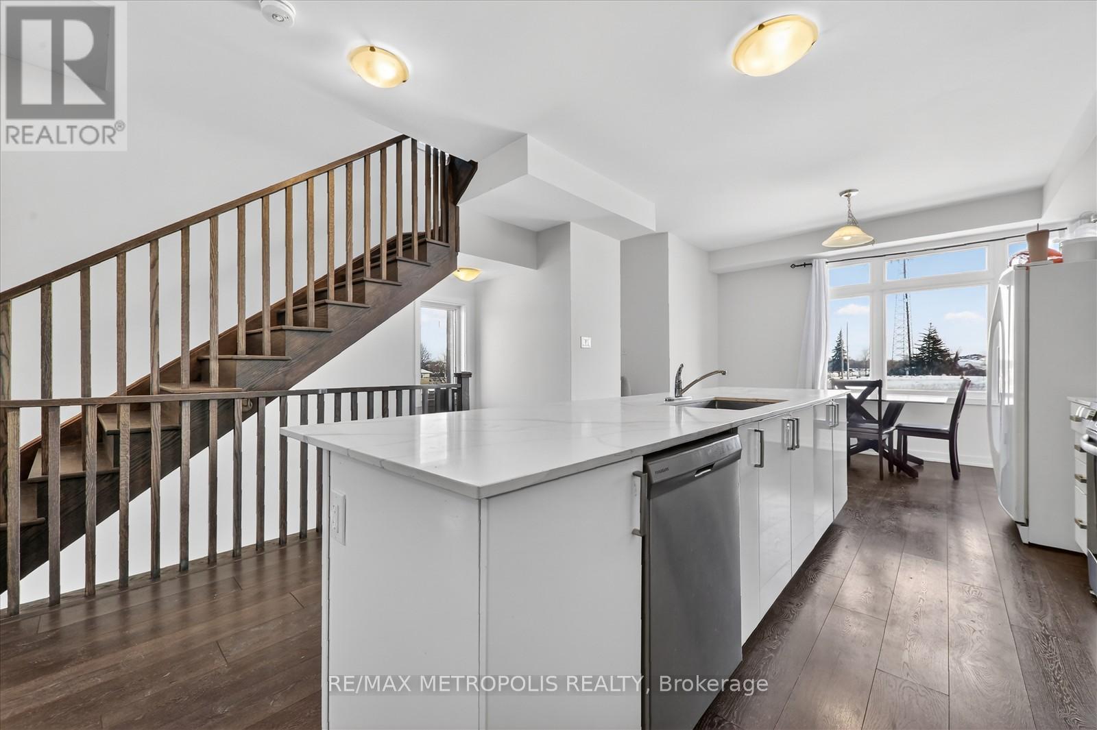 #301 1865 PICKERING PARKWAY - 12