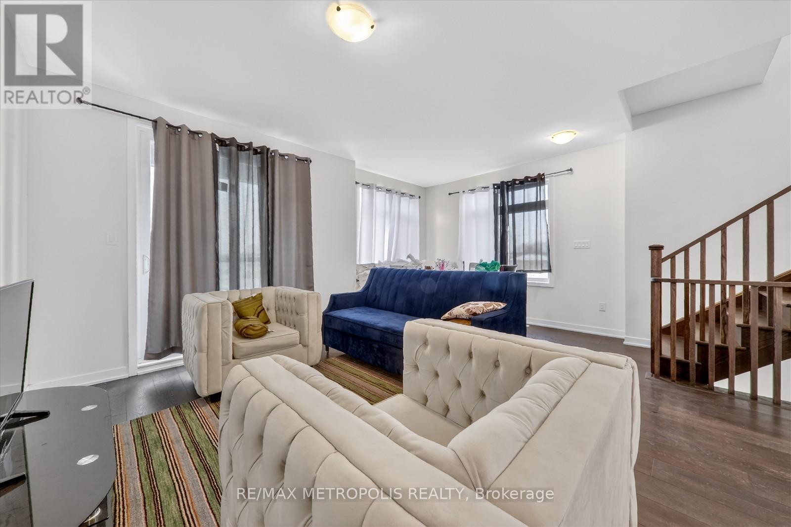 #301 1865 PICKERING PARKWAY - 17