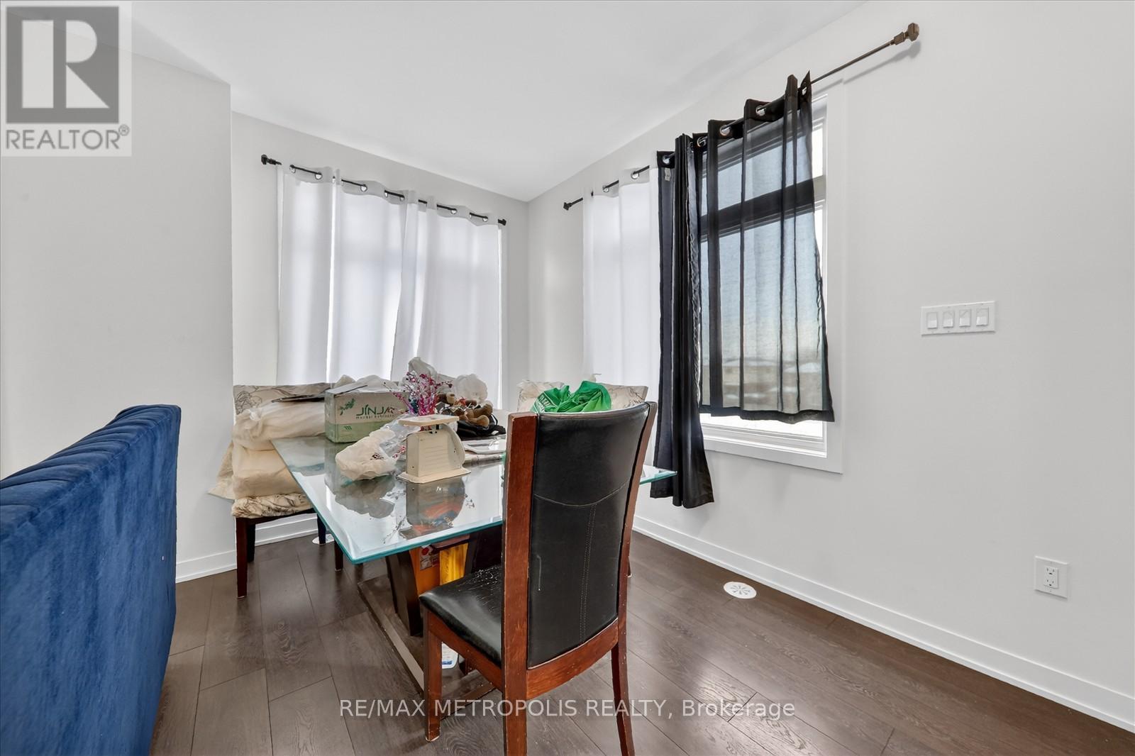 #301 1865 PICKERING PARKWAY - 20