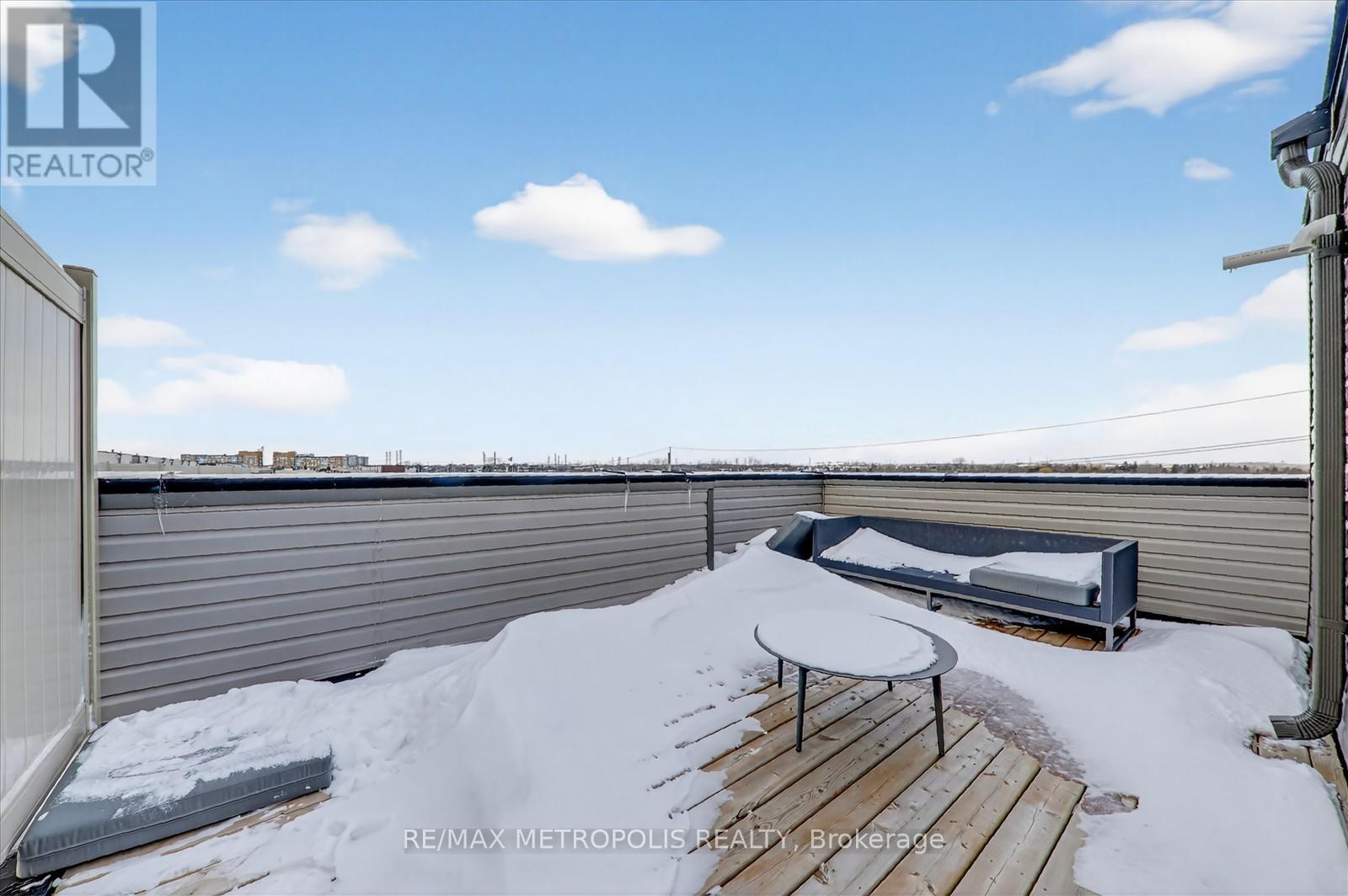 #301 1865 PICKERING PARKWAY - 30