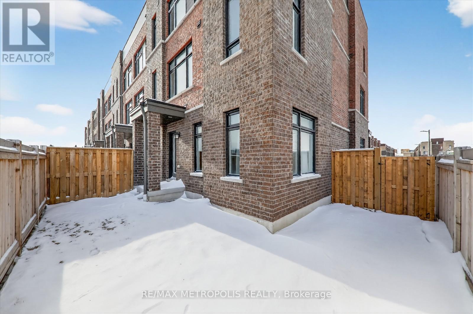 #301 1865 PICKERING PARKWAY - 31