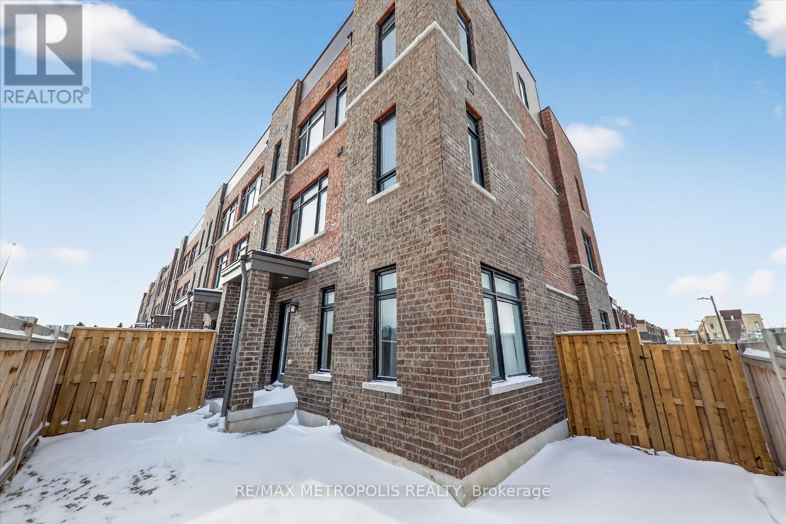 #301 1865 PICKERING PARKWAY - 32