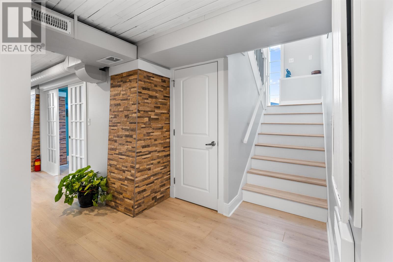 #2 359 WATER STREET - 31