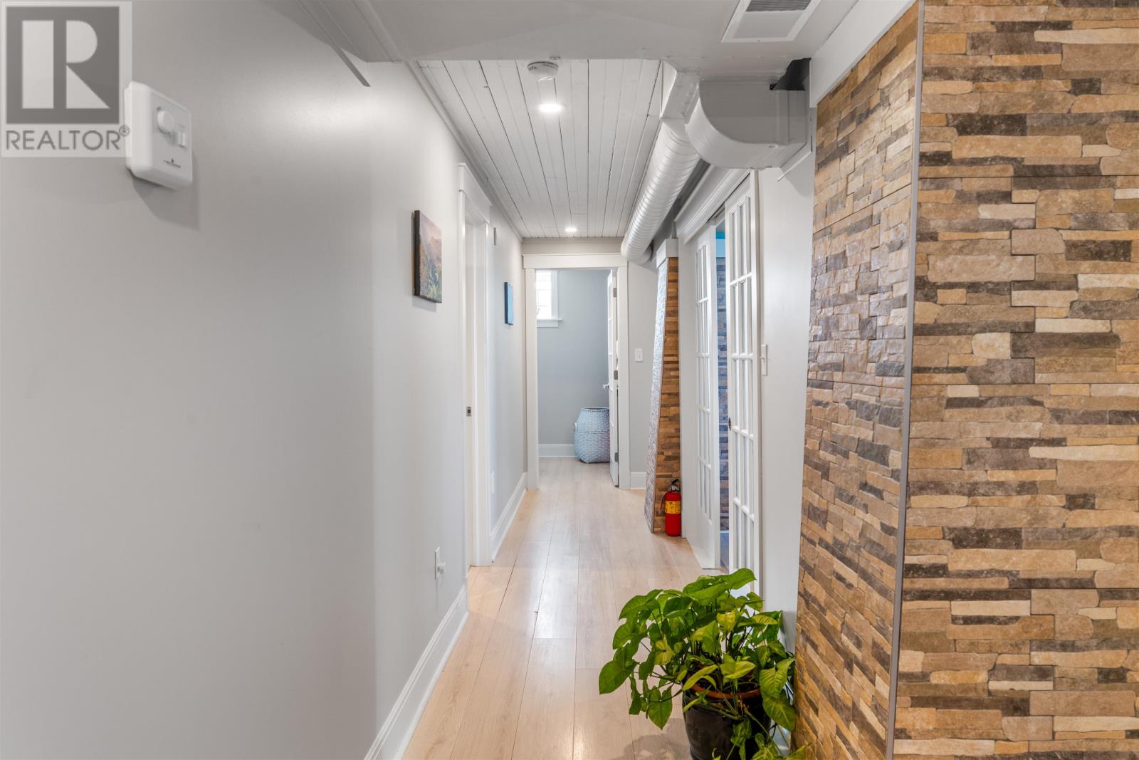 #2 359 WATER STREET - 33