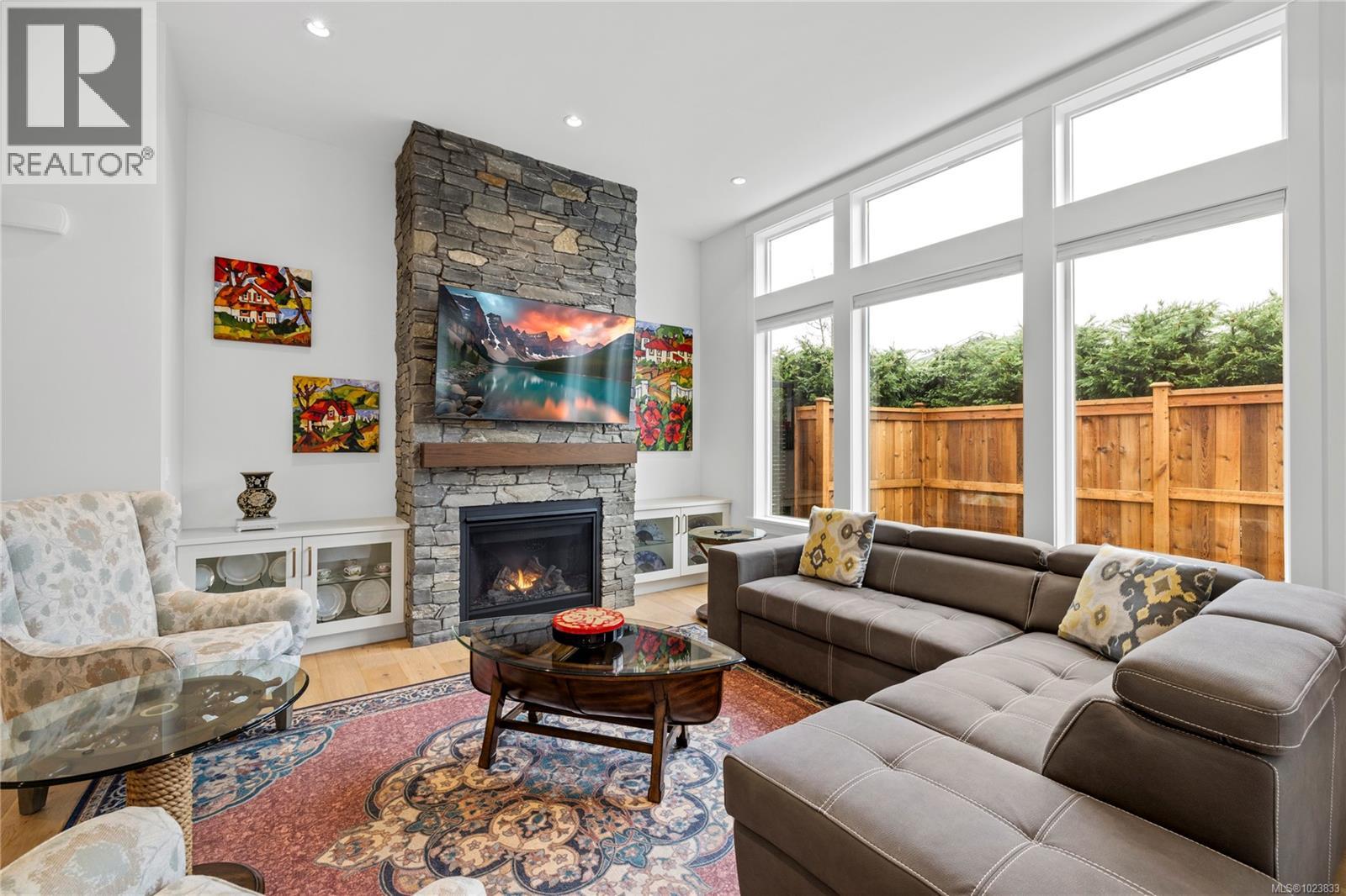 163 Cabot Crt, Parksville