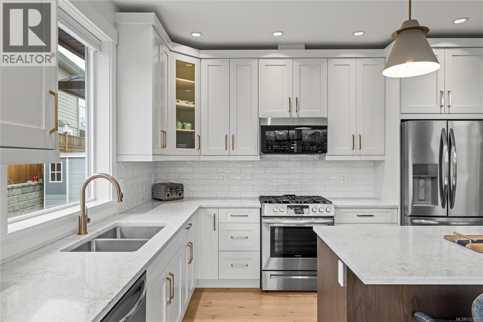 163 Cabot Crt, Parksville