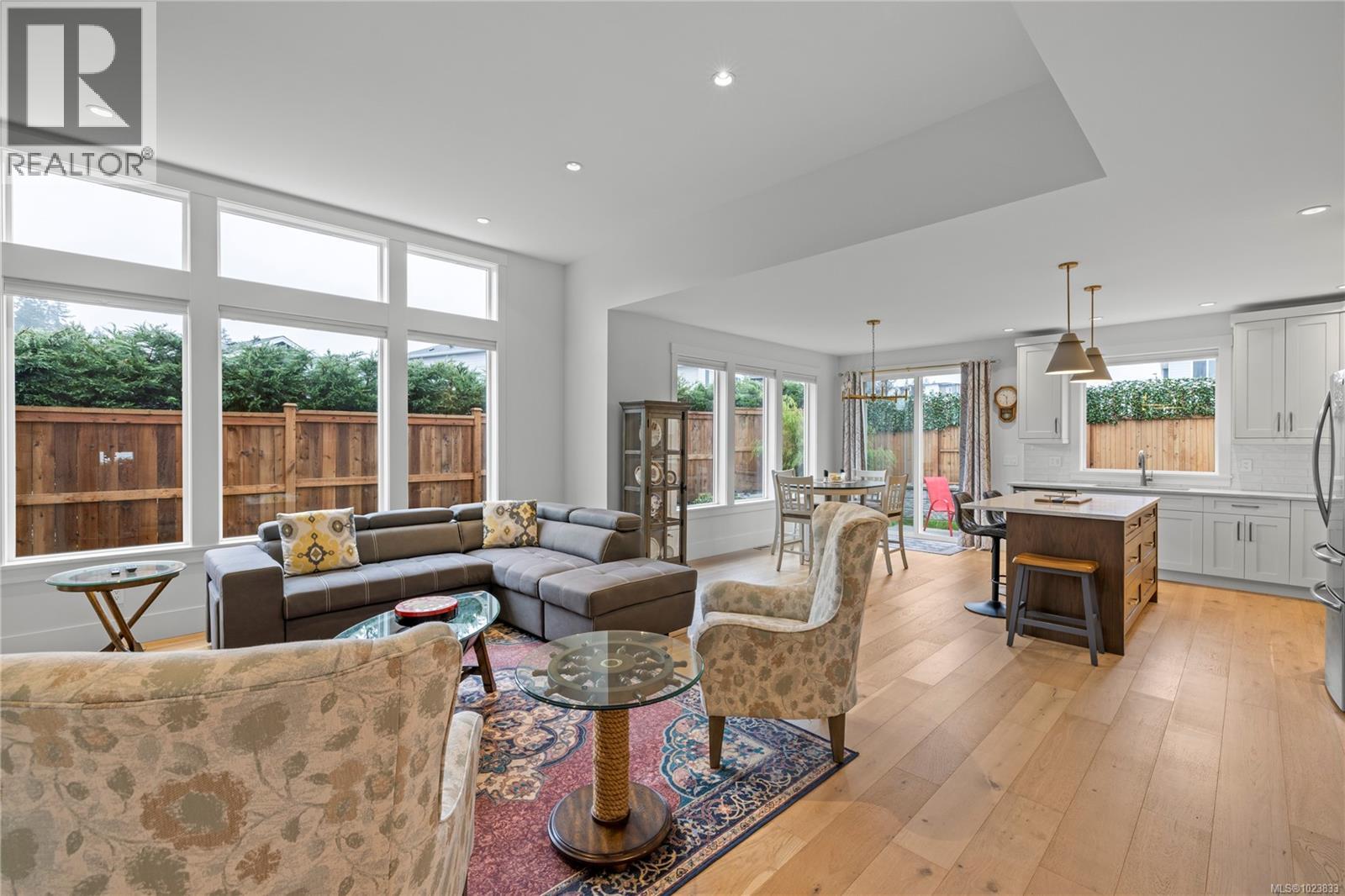 163 Cabot Crt, Parksville