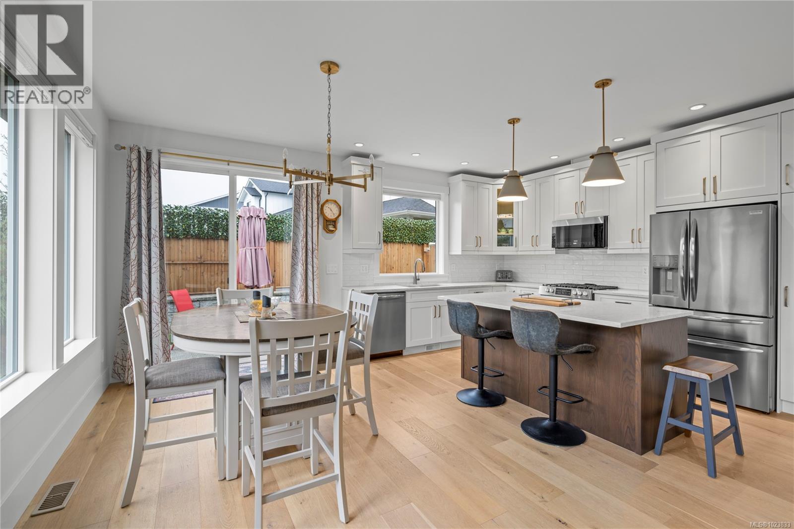 163 Cabot Crt, Parksville