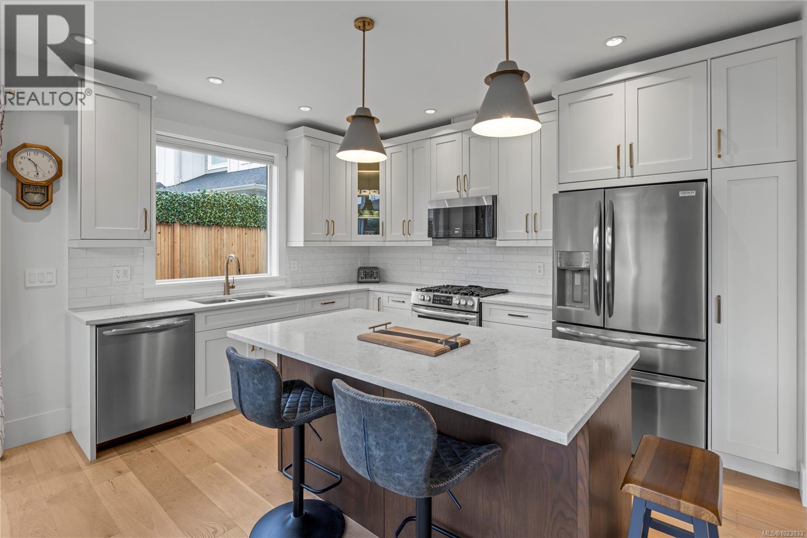 163 Cabot Crt, Parksville