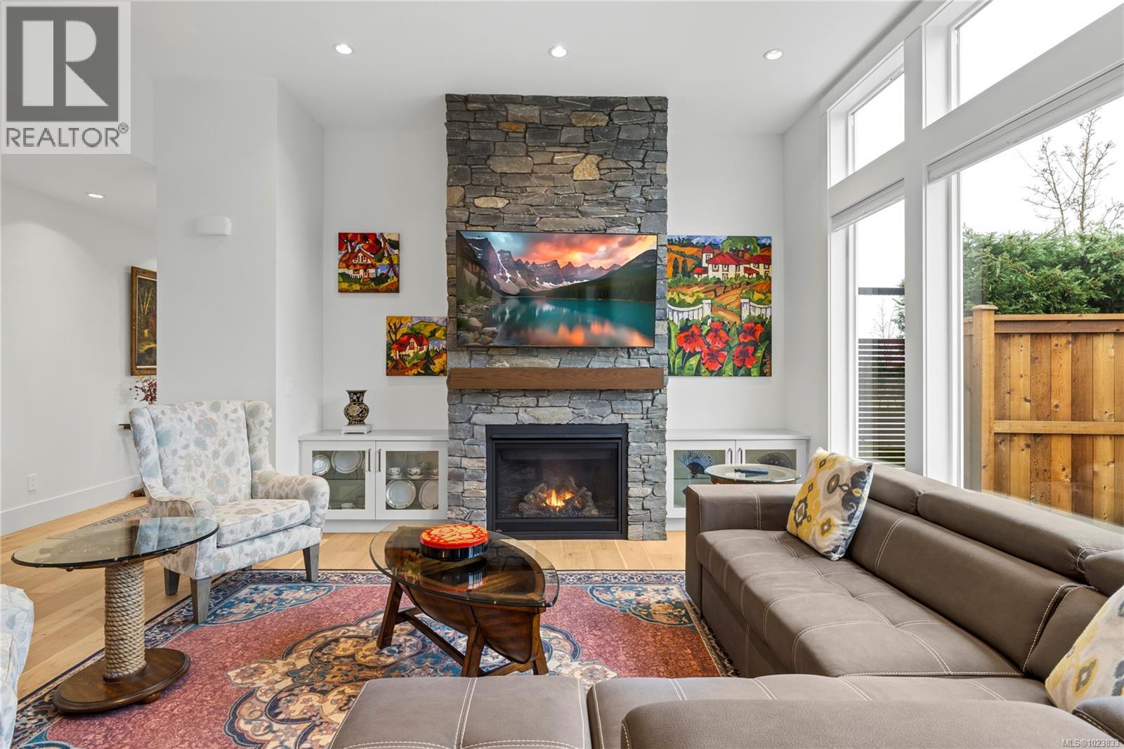 163 Cabot Crt, Parksville